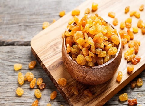 تصویر 3 از کشمش پلویی زرد درشت مخصوص آشپزی